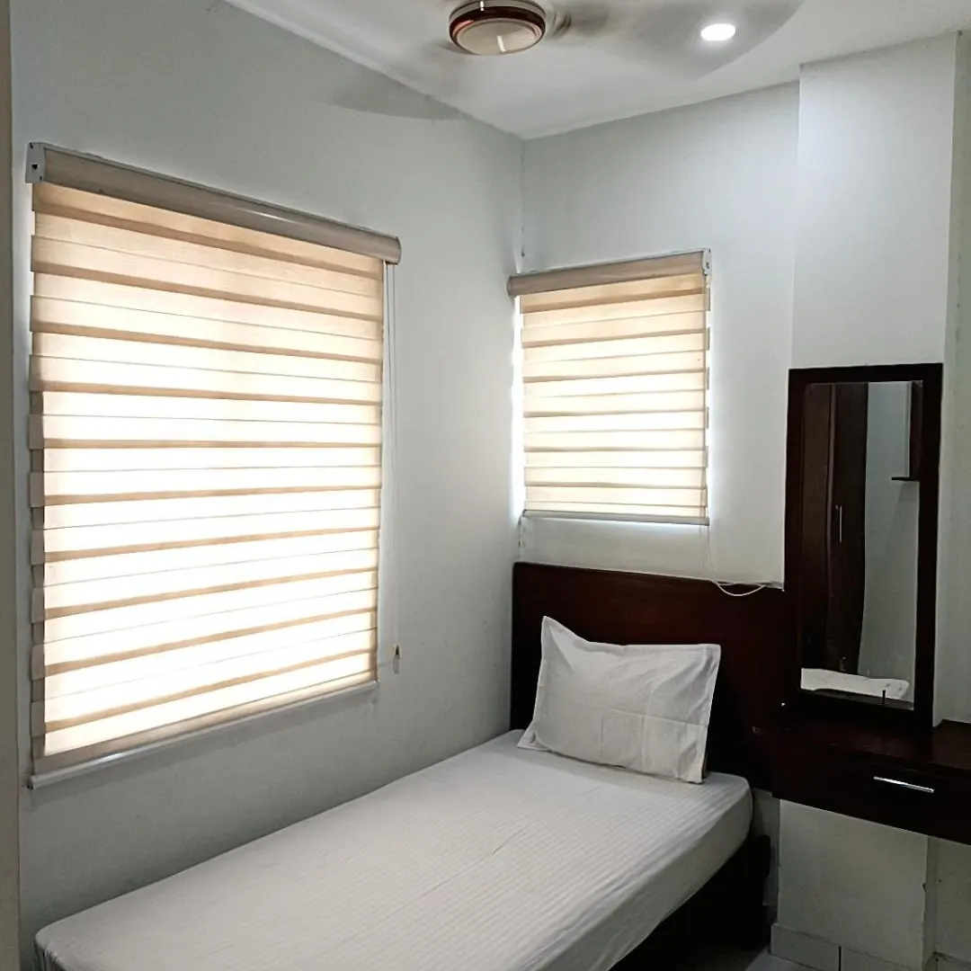 Grace Tourist Home Kochi 0*,