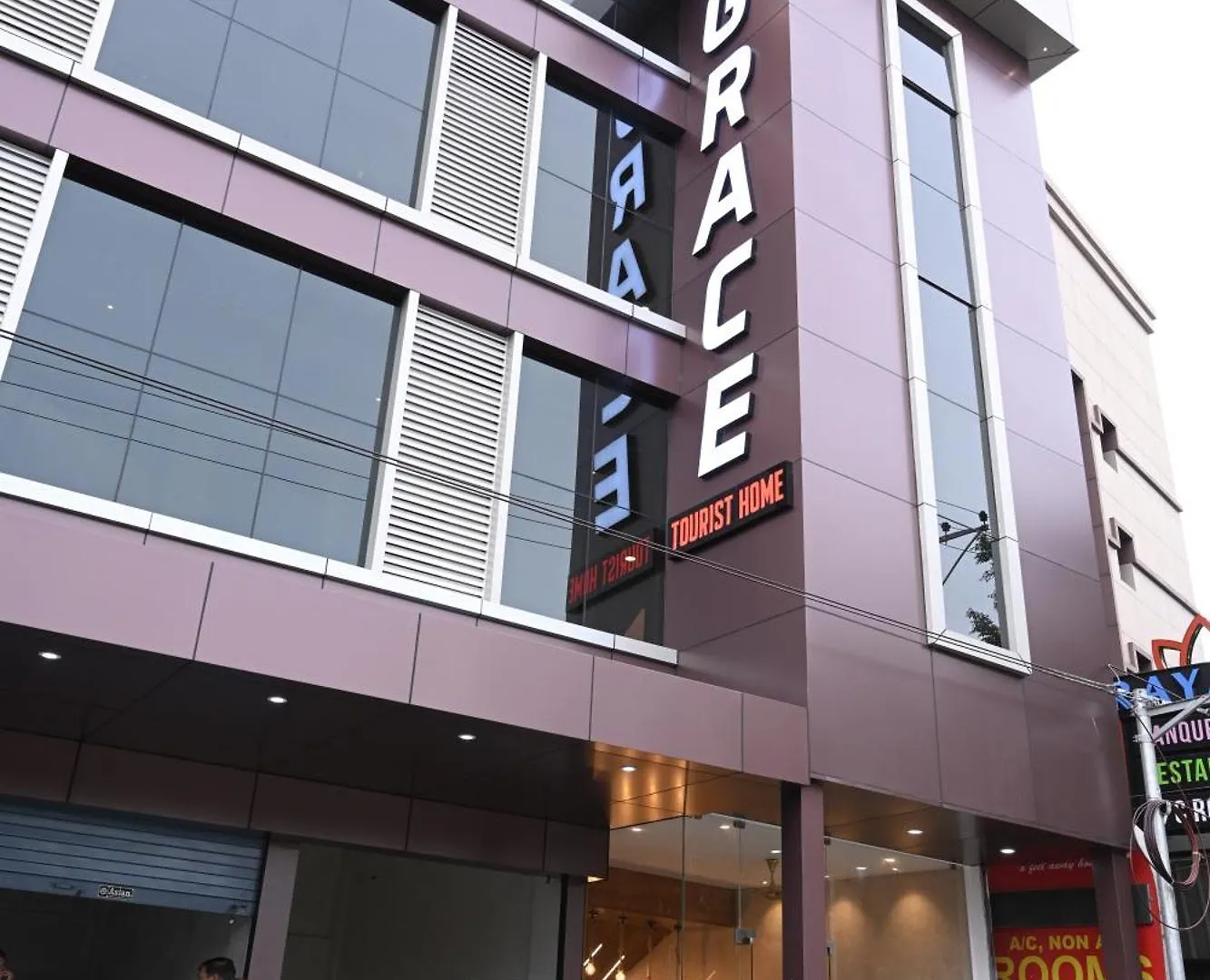 فندق-كبسولة Grace Tourist Home Kochi الهند