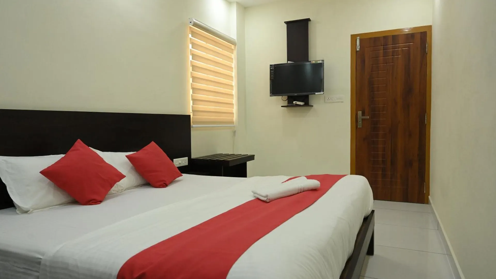 فندق-كبسولة Grace Tourist Home Kochi الهند