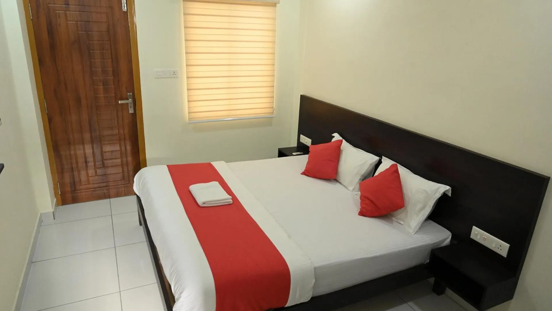 Grace Tourist Home Kochi 0*,