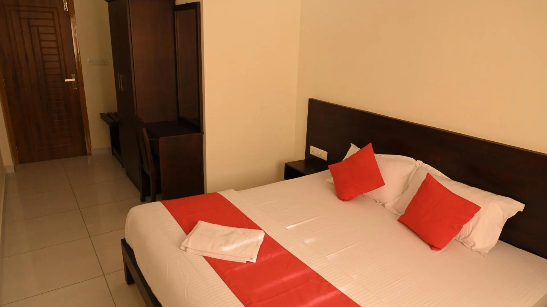캡슐호텔 Grace Tourist Home Kochi