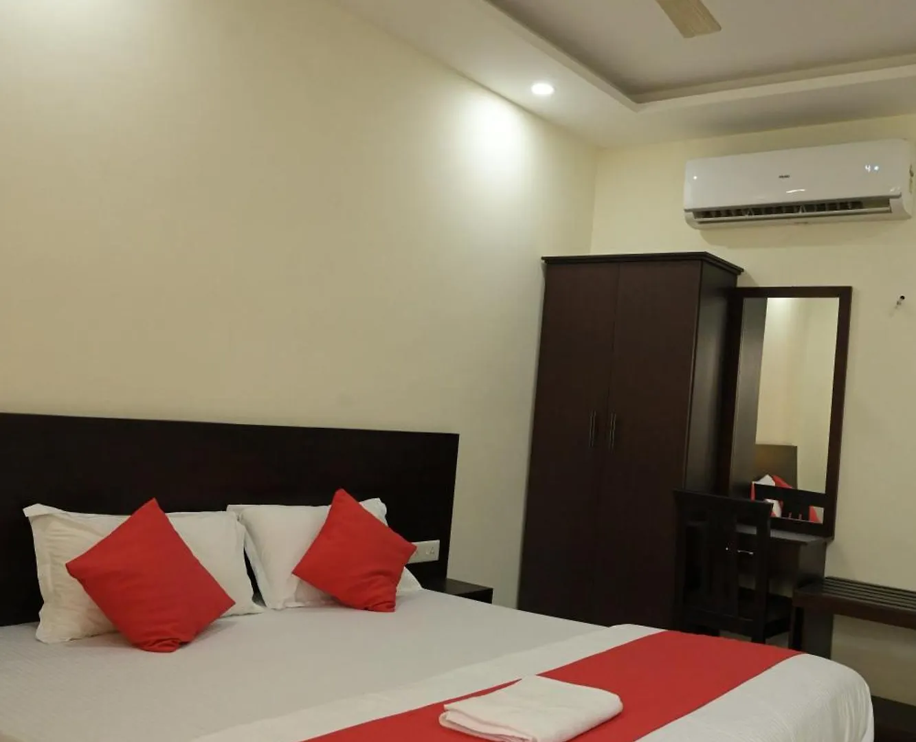 Grace Tourist Home Kochi
