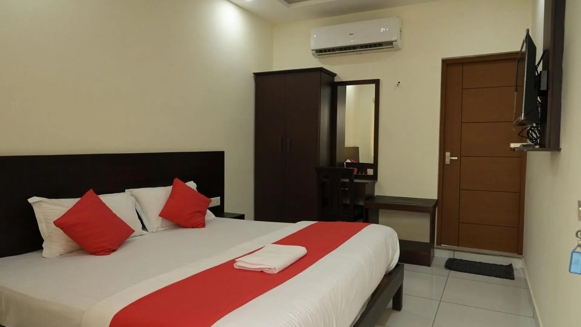 Grace Tourist Home Kochi 0*,  인도