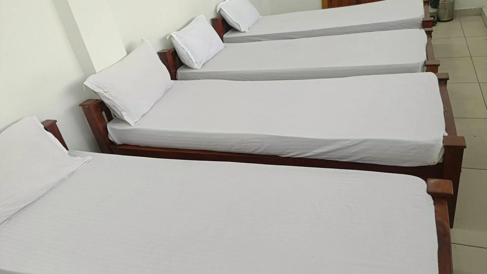 캡슐호텔 Grace Tourist Home Kochi