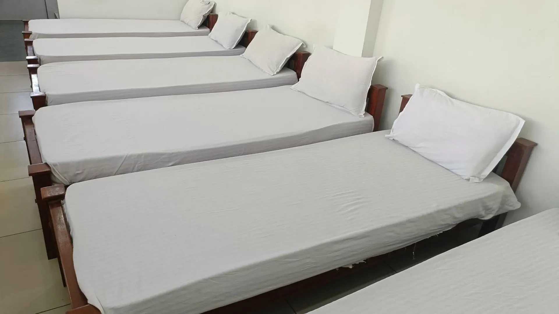 Grace Tourist Home Kochi 0*,  인도