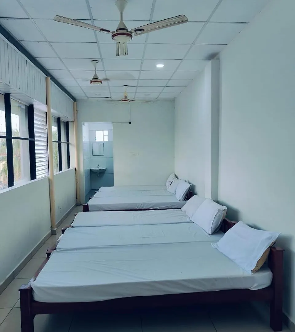 Grace Tourist Home Kochi 캡슐호텔